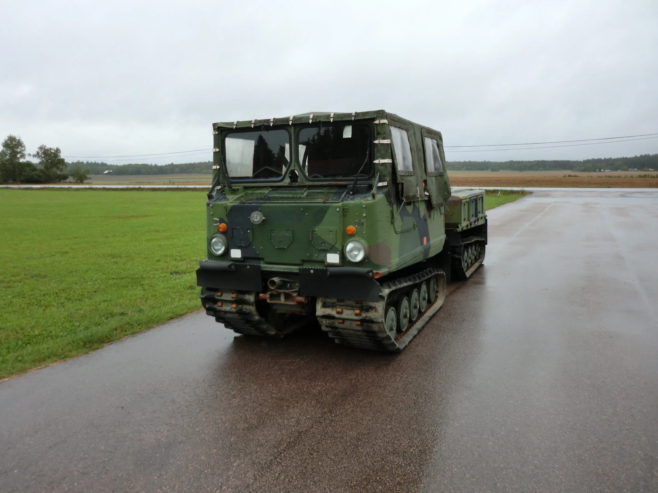 Hagglunds bv206 Soft Top - Image 4